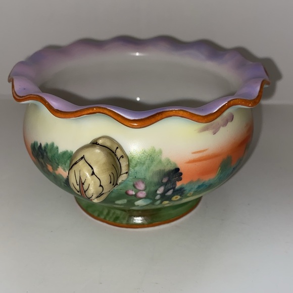 Noritake hand painted small trinket dish with cute handles. - Picture 2 of 11